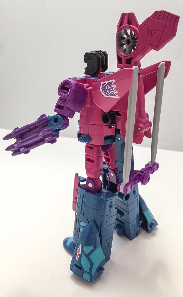 Transformers Figure Subscription Service 4 Spinister Detailed Photo Gallery 13 (13 of 18)